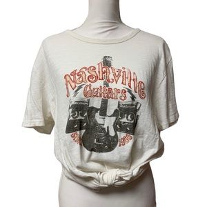 Nashville Guitars Graphic Tee Size Large